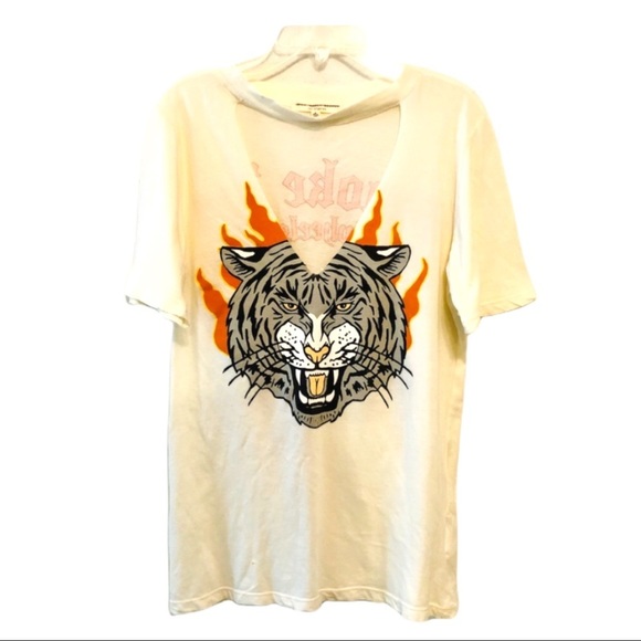 Truly Madly Deeply UO Short Sleeve Graphic T-Shirt - Picture 1 of 7